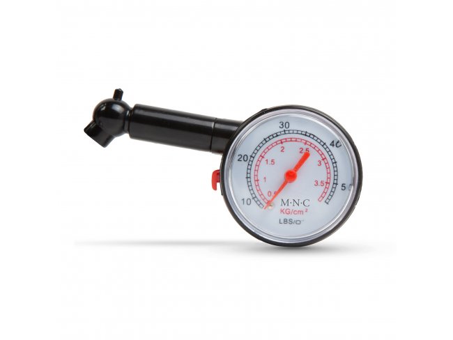 Analógový merač tlaku v pneumatikách