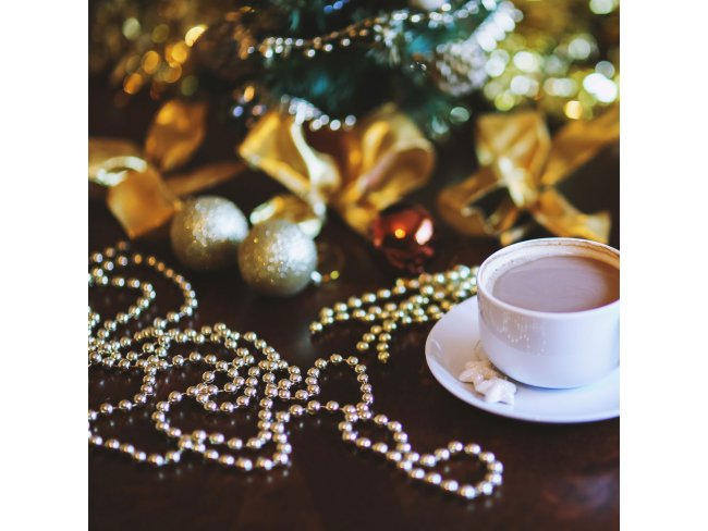 Vianočná dekoračná reťaz z perál - strieborná / zlatá farba - 3 m