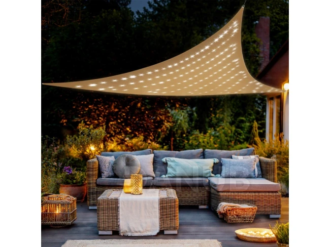 Slnečná plachta s trblietavou oblohou