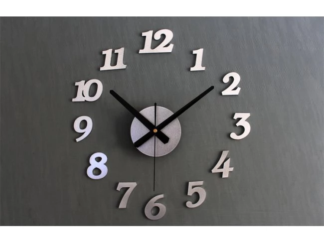 Nástenné hodiny – strieborné