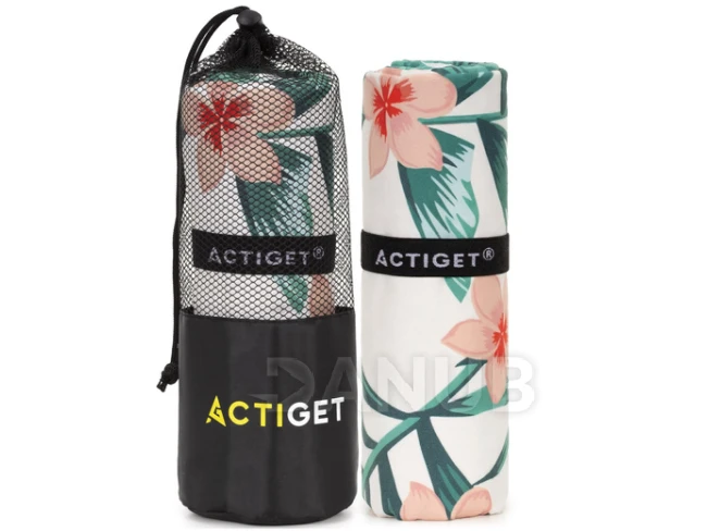 Rýchloschnúci uterák 100 x 180 cm - kvety a zeleň