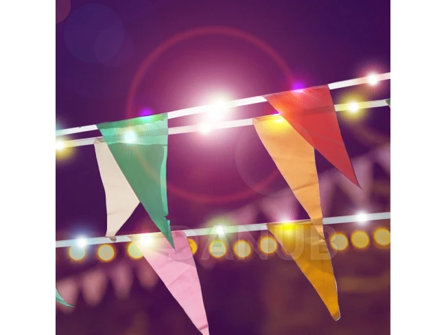 Solárna sveteľná reťaz - vlajka - 4 m - 35 farebných LED