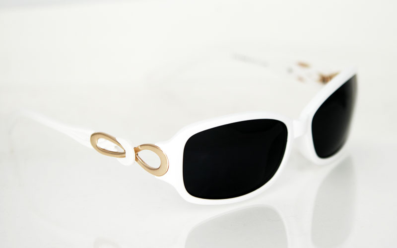 Dámske polarizačné slnečné okuliare Fashion White